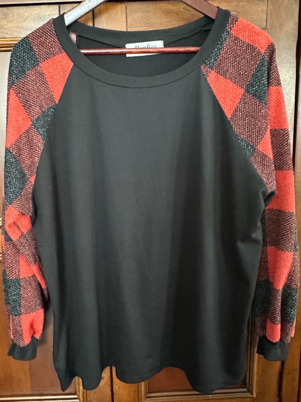 Haptics Black Red Buffalo Plaid Crewneck Pullover Lightweight Top Size L/XL